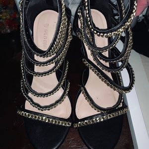 Black Gold chained high-heels